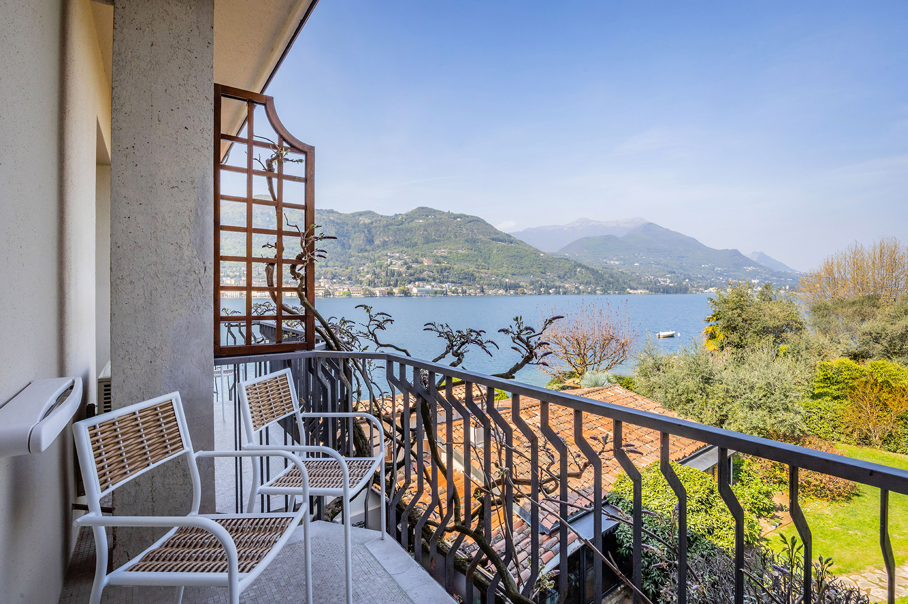 3-garden-zorzi-camera-classic-lago-laterale-7